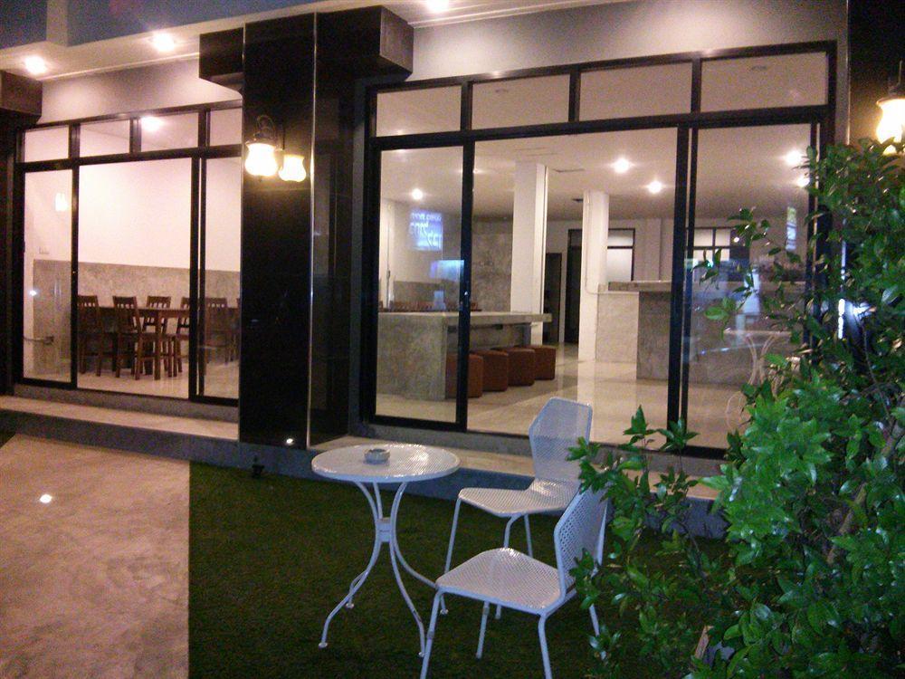 Chill Patong Hotel Kültér fotó