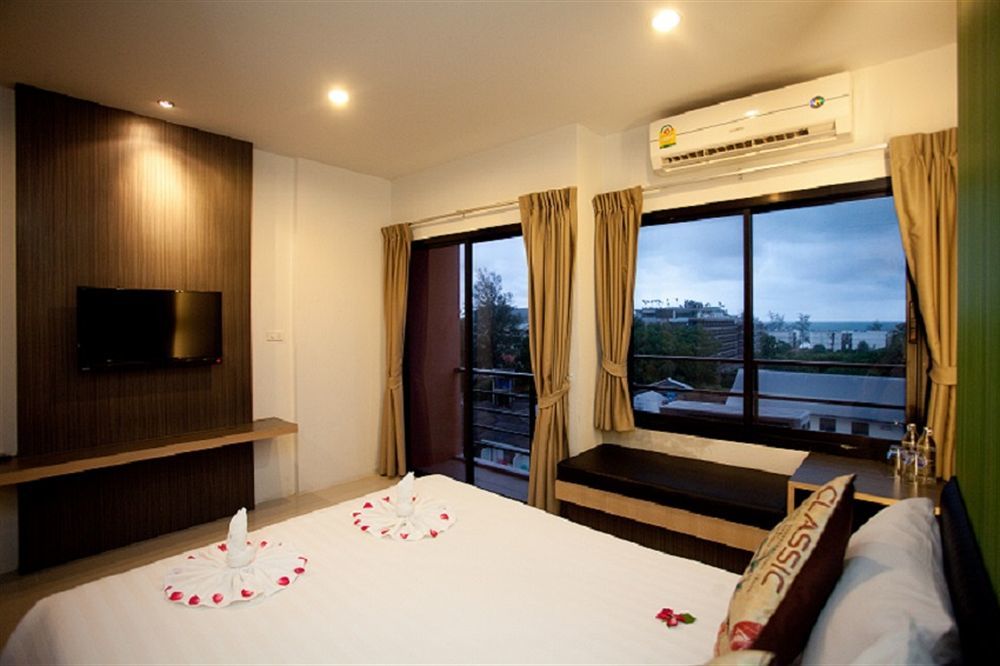 Chill Patong Hotel Kültér fotó